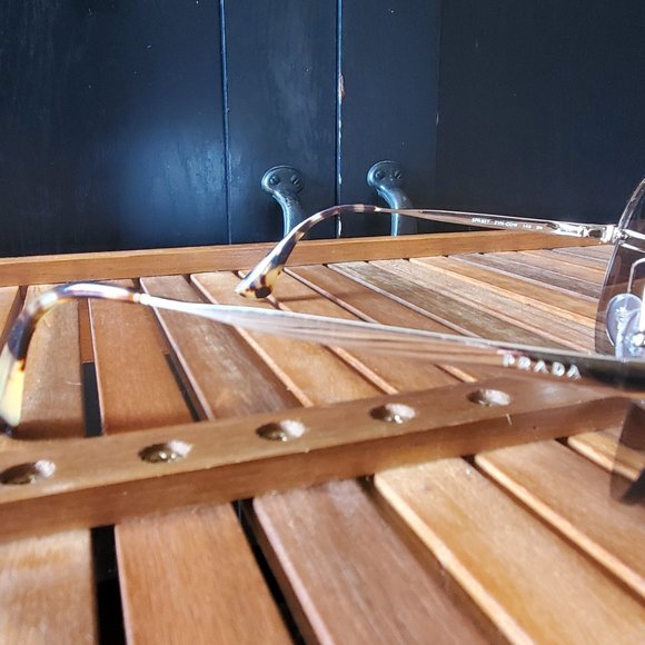 PRADA - Picture 5 of 5